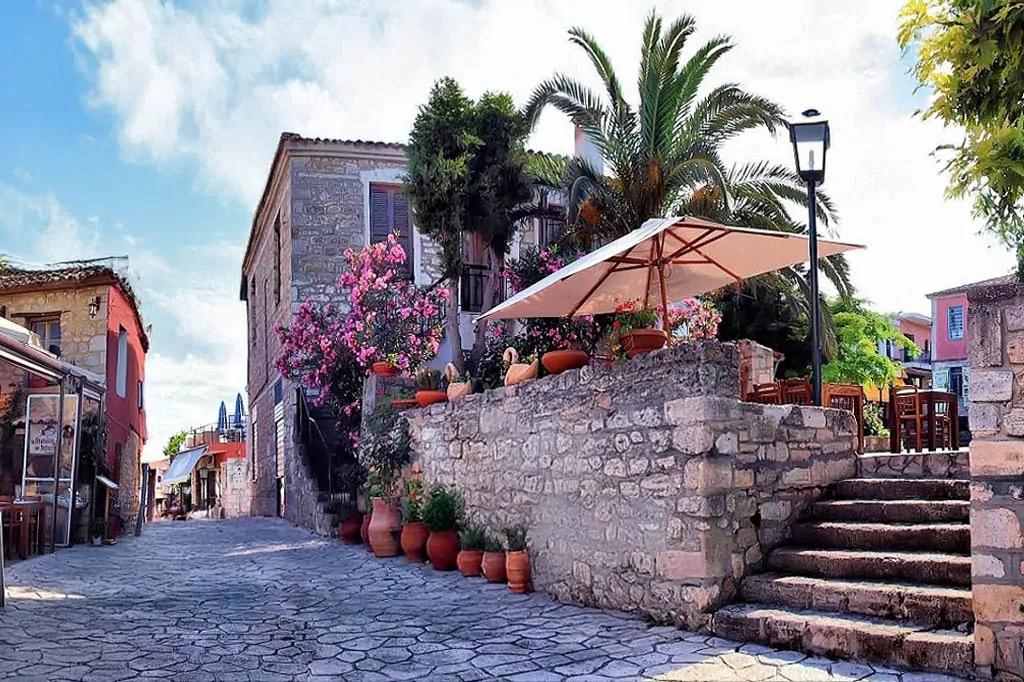 Halkidiki travel guide – traditional Afytos village in Kassandra