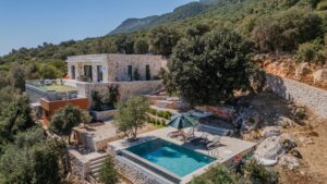 Read more about the article Annual Property Taxes in Greece: What Foreign Owners Need to Know