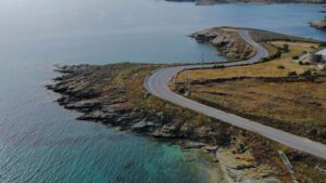 Read more about the article Driving in Greece: What You Need to Know Before a Road Trip